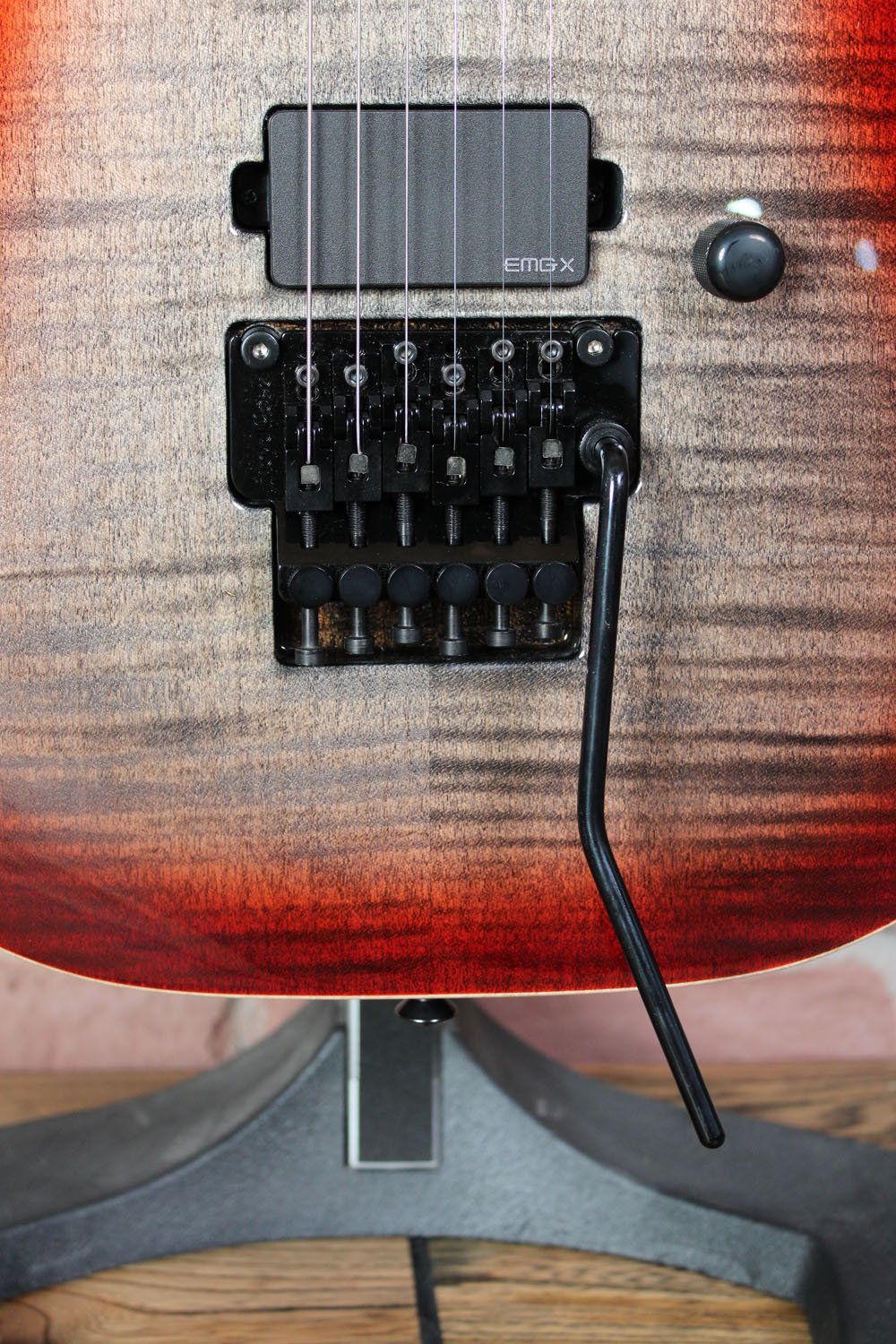 USA M-I FR-DLX EMG FM  Blood Moon